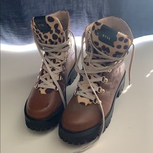 Steve Madden hiking style boot w/leopard!